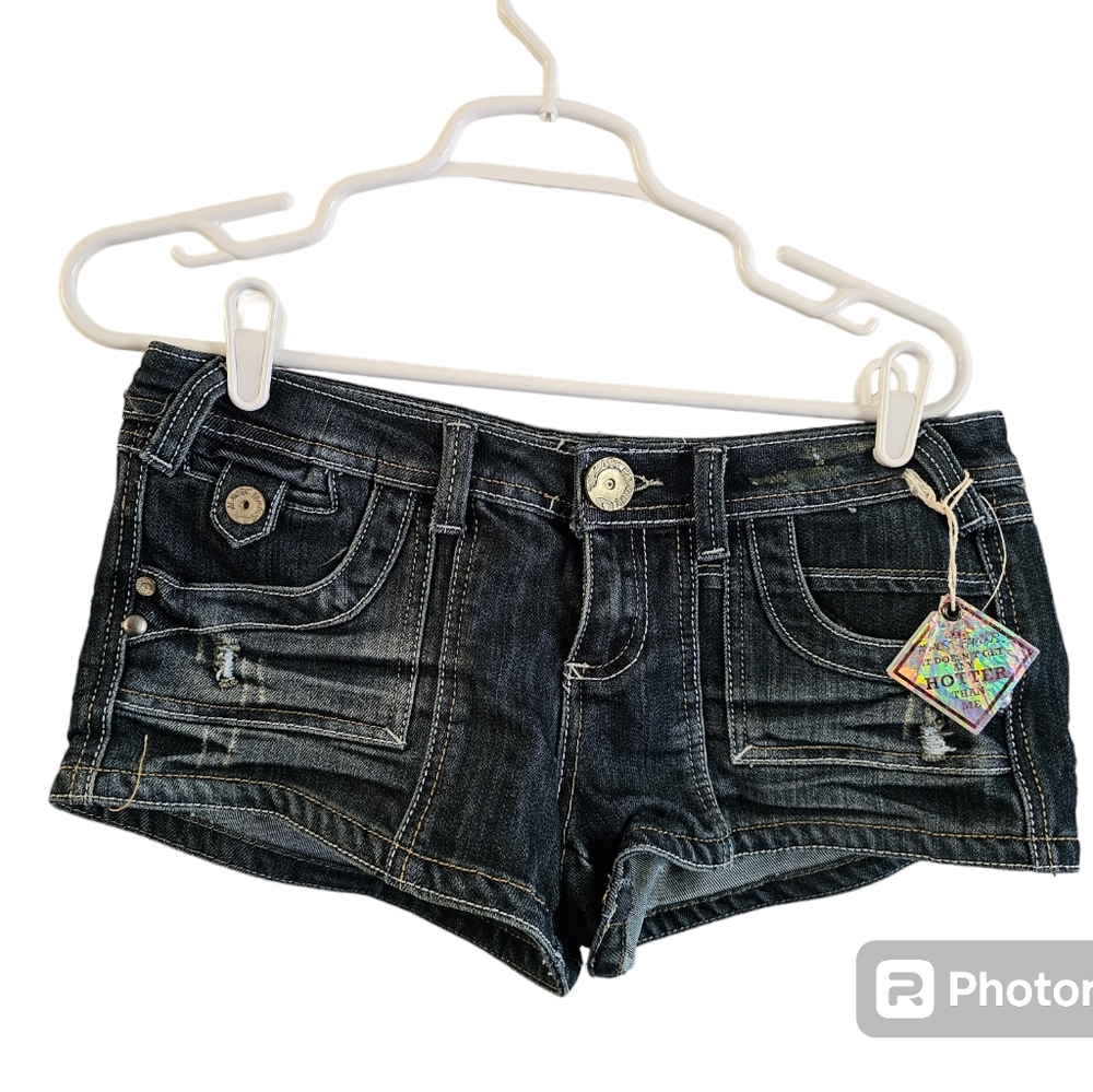 ALMOST FAMOUS SHORTS    NWT